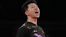 Čínský stolní tenista Ma Lung v Tokiu jako první obhájil olympijský titul ve...