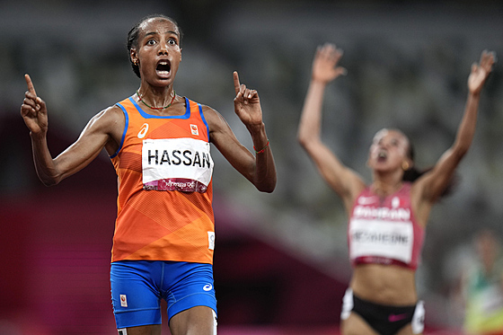 Nizozemka Sifan Hassanová zvítězila ve finále běhu žen na 10 000 metrů na...