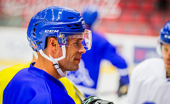 Michal Vondrka na tréninku hokejist eských Budjovic.