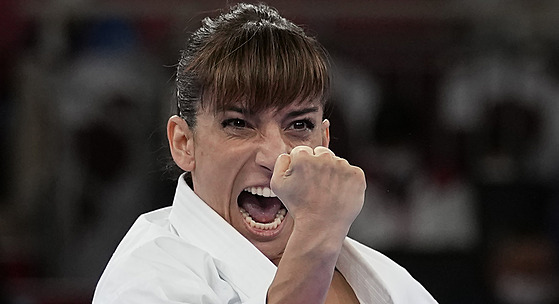 Premiérovou zlatou olympijskou medailistkou v karate se stala panlka Sandra...