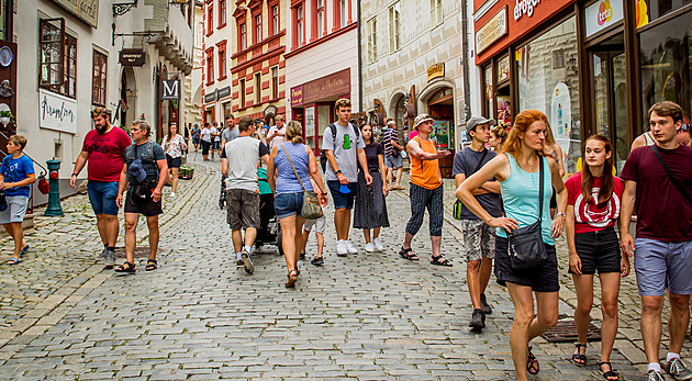 Dív bývaly eskokrumlovské uliky plné turist z asijských zemí, letos o...