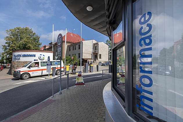 Operace obézním otočí život, říká primář. Napřed však musí hubnout sami