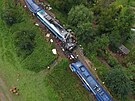 Hasii zveejnili letecké snímky nehody vlaku u Domalic
