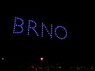 Nebe nad Brnem rozz��ila dronov� show