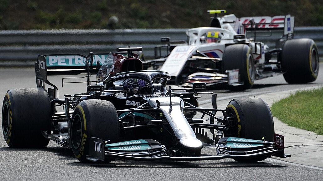 Hamilton musel po GP Maďarska k lékaři, zřejmě kvůli následkům covidu