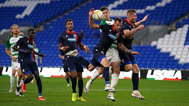 Momentka z utk�n� The New Saints vs. Plze�.