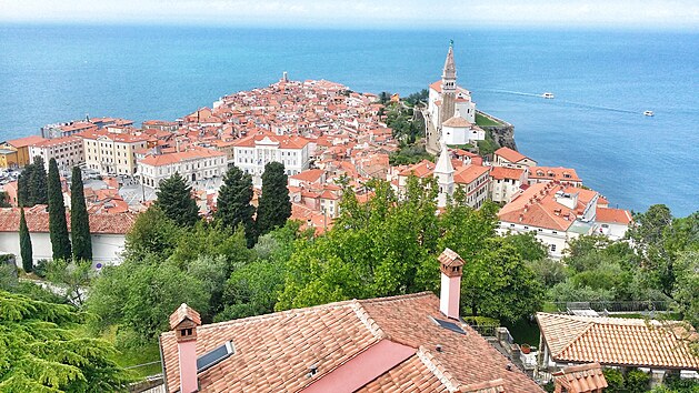 Nejkrsnjm mstem slovinsk Istrie je jednoznan Piran.