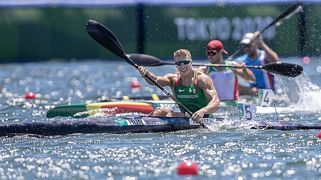 Olympijsk vtz v zvod kajak na 1000 metr Blint Kopasz z Maarska.