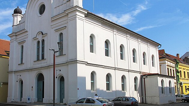 Synagoga v Břeclavi, která je dílem architekta Maxe Fleischera.