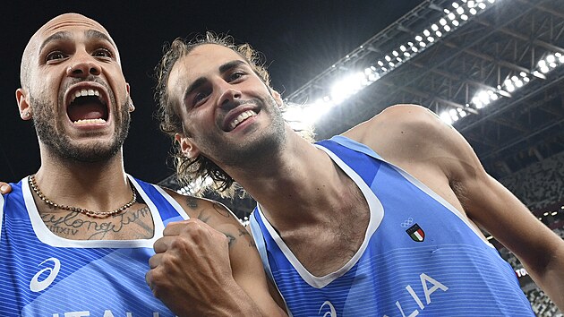 Dvoj italsk radost: sprinter Lamont Jacobs (vlevo) a vka Gianmarco Tamberi maj olympijsk zlato.