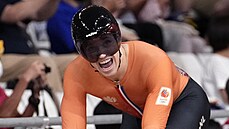 Harrie Lavreysen z  Nizozemska  víttzí v boji o zlatou medaili bhem závodu ve...