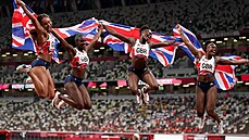 Británie slaví bronz po finále tafety en na 4 x 100 metr na Letních...