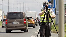 Policisté m��í rychlost projí�d�jících �idi�� v rámci celoevropské dopravn�...
