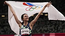 Marija Lasickeneová se raduje po svém triumfu v olympijské soutěži výškařek.