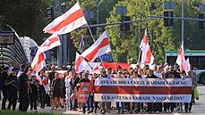 Lidé v polském Blostoku protestují proti bloruskému reimu. (8. srpna 2021)