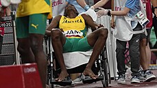 Jeden z členů jamajské štafety na 4x400 metrů po rozběhu na olympijských hrách...