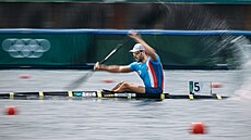 Kajakář Josef Dostál ve vítězné olympijské rozjížďce na 1000 metrů.