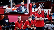 Americký trenér Gregg Popovich a jeho asistenti Steve Kerr, Jay Wright a Lloyd...