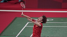 Čchen Jü-fej z Číny oslavuje olympijský triumf v badmintonové dvouhře.