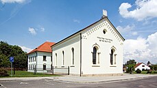 Barokní synagoga vznikla v roce 1760 a o 110 let pozdji byla pebudována do...