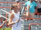 Karolína Plíková se raduje z postupu do finále na tenisovém turnaji v...