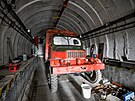 Ve v�t��ch bunkrech b�val� raketov� z�kladny v Mokr�-Hor�kov parkuj� historick�...