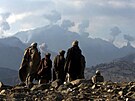 Bitva o afghánský jeskynní komplex Tora Bora. Ameriané mli podezení, e se...
