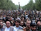 Afghántí mui demonstrují pipravenosti pomoci armád v boji proti Tálibánu...