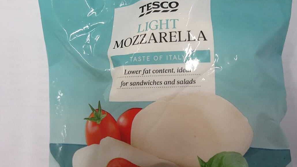 Potravináská inspekce zjistila závadnou mozzarellu z dovozu v prodejnách...