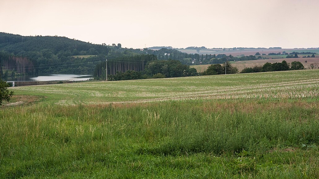Území v okolí Fryštácké přehrady u Zlína, kudy povede plánovaný dálniční...
