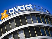 Logo společnosti Avast na kancelářské budově Enterprise Office Centre v Praze...