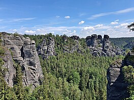 Výhled na skalní monumenty z Bastei