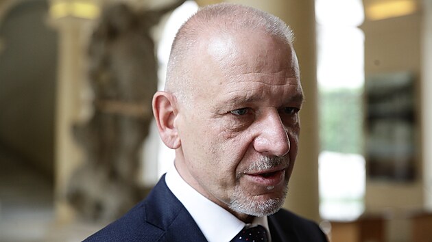 Český velvyslanec v Afghánistánu Jiří Baloun získal nejvyšší vyznamenání v oblasti české diplomacie. Řídil evakuaci spolupracovníků z Kábulu. (19. srpna 2021)