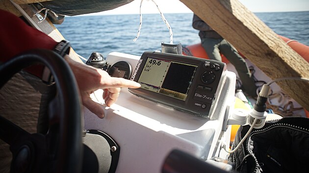 Ptrn po U-206, lodn sonar hls nlez v hloubce 49,6 metru.