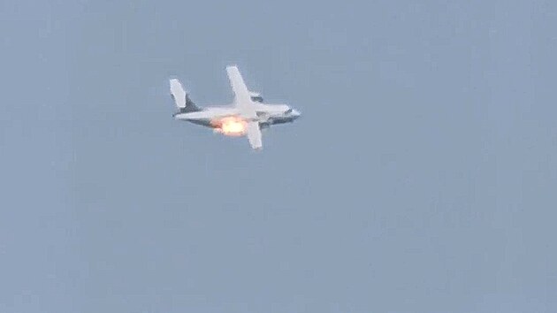 U Moskvy se ztil prototyp ruskho vojenskho transportnho letounu Iljuin Il-112B se temi lidmi na palub. (18. srpna 2021)