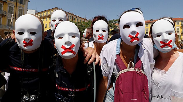 Lidé ve Francii protestují proti covidpasům. (14. srpna 2021)