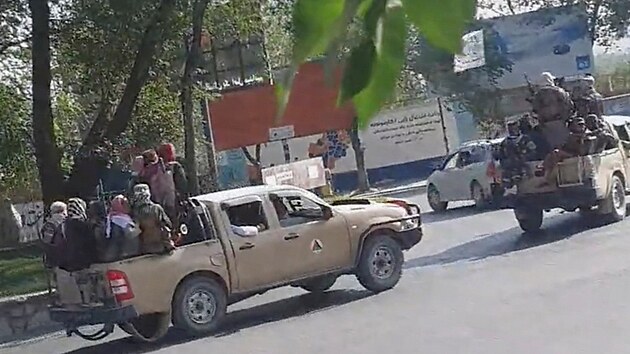 Bojovníci Tálibánu vstoupili do Kábulu. (16. srpna 2021)