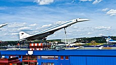 Tupolev Tu-144 je vy�azený proudový dopravní nadzvukový letoun. Návrh byl dílem...