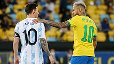 Lionel Messi a Neymar při finále Copa América 2021, jihoamerického šampionátu.