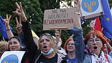 Demonstrace za svobodu médií ve Varav. (10. 8. 2021)