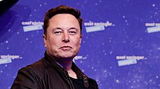 Elon Musk oslovil fanouky, zda má prodat ást akcií Tesly