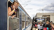 Nejdel�í osobní vlak na �eských kolejích vyjel na hudební festival do...