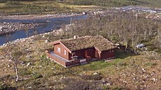 Chatu postavil v roce 1994 otec Haralda, souasného majitele.
