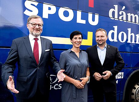 Lídi koalice Spolu Petr Fiala, Markéta Pekarová Adamová a Marian Jureka