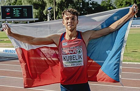 Eduard Kubelík se na juniorském evropském ampionátu v Estonsku radoval ze...