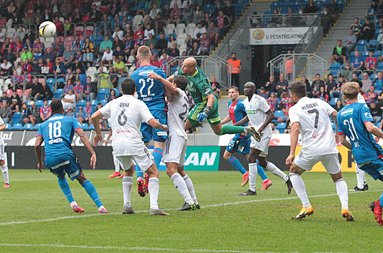 Momentka z fotbalového utkání Plzn proti Karviné v první lize