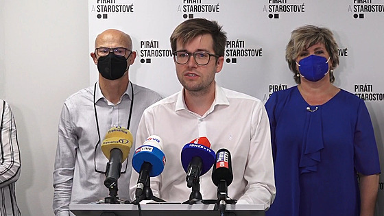 P�edseda poslaneckého klubu Pirát� Jakub Michálek.