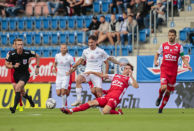 Pardubice - Slovácko 0:1, domácí nedali šance, potrestal je Kalabiška