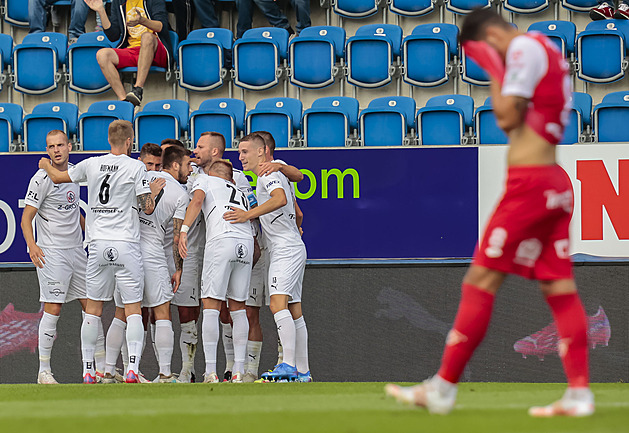 ONLINE: Slovácko - Pardubice 0:0, Tanko v obrovské šanci minul, v půli bez branek