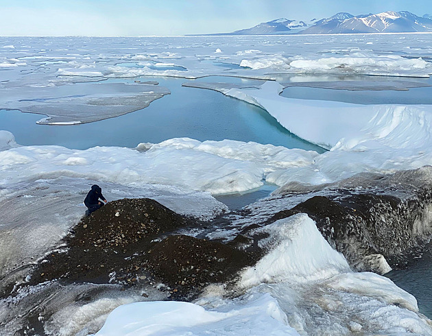 Z Arktidy rovnou do arabských barů. Startup vyváží nejčistší led na světě